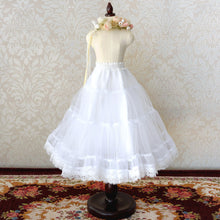 Load image into Gallery viewer, Tulle Bouquet Skirt / Mini
