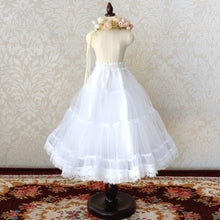Load image into Gallery viewer, Tulle Bouquet Skirt / Mini