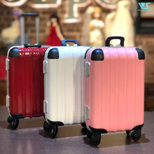 Load image into Gallery viewer, Spinner Luggage (Red)
