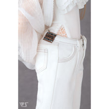 Load image into Gallery viewer, 002 Tuck Wide Jeans / DD (White)
