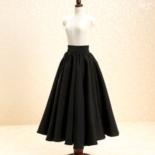 Load image into Gallery viewer, Classical Flare Skirt (Black)[PreOrder]
