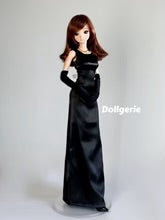 The classic Audrey Hepburn black givenchy dress for SmartDoll & DD [Pre-owned]