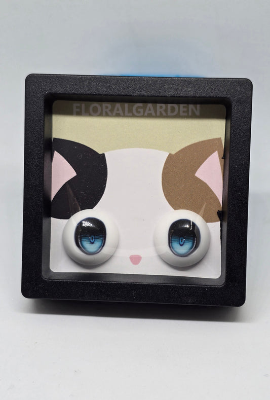 Cat Eyes Blue