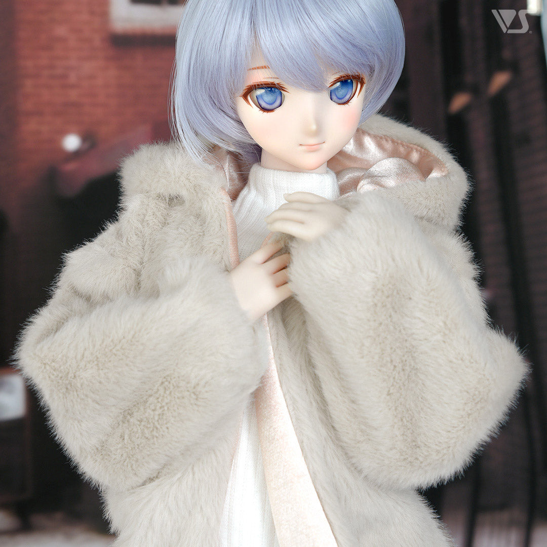 Voluminous Faux fur coat