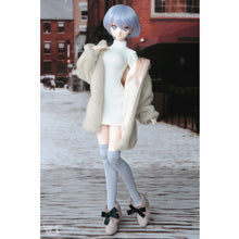 Load image into Gallery viewer, Voluminous Faux fur coat
